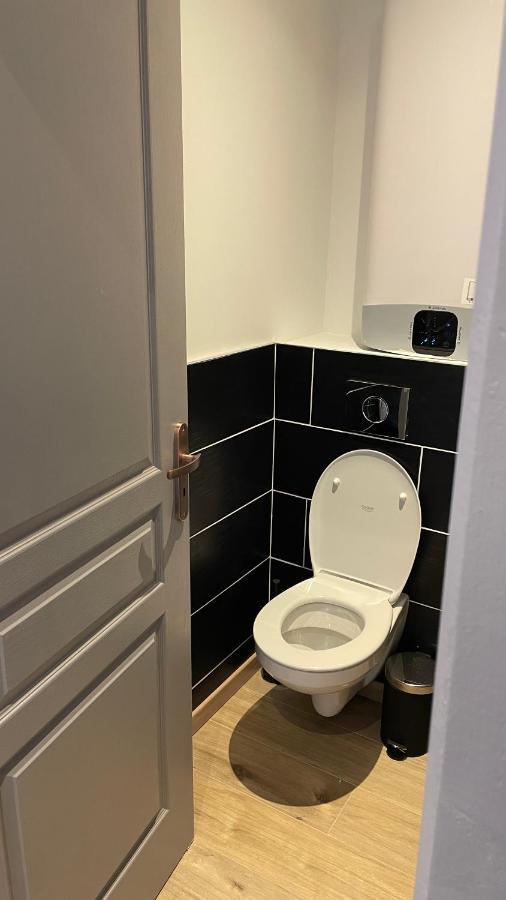Bienvenue Chez Vous "Appartement Classe 2 Etoiles En Rdc Avec Espace Exterieur Et Parking" Доль Экстерьер фото