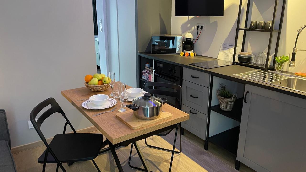 Bienvenue Chez Vous "Appartement Classe 2 Etoiles En Rdc Avec Espace Exterieur Et Parking" Доль Экстерьер фото