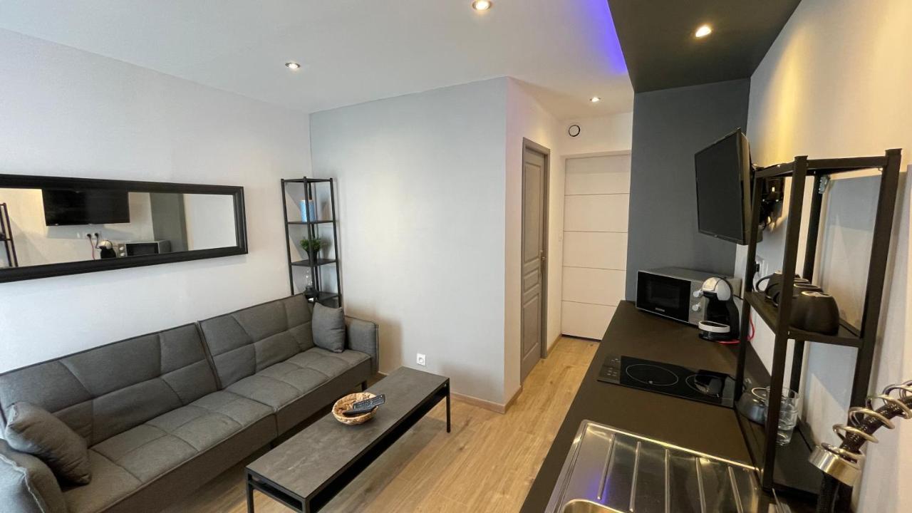 Bienvenue Chez Vous "Appartement Classe 2 Etoiles En Rdc Avec Espace Exterieur Et Parking" Доль Экстерьер фото